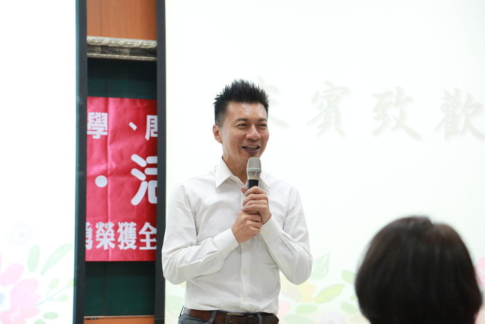 【107-2】2019周大觀熱愛生命獎學金頒獎暨生命分享活動圖片