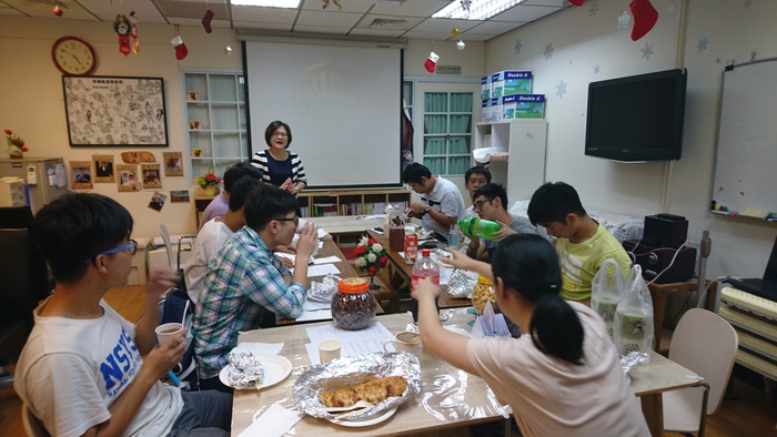 高年級實習生圖片